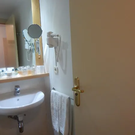 Отель De La Font