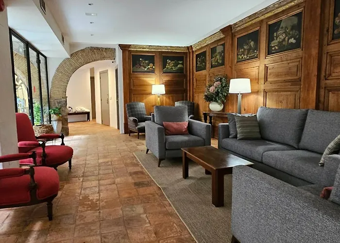 Hotel De La Font 2*