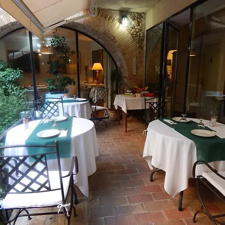 Hotel De La Font