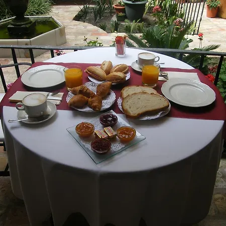 Hotel De La Font 2*