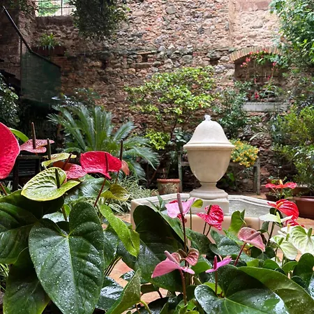 Szálloda De La Font 2*