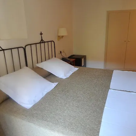 Szálloda De La Font 2*