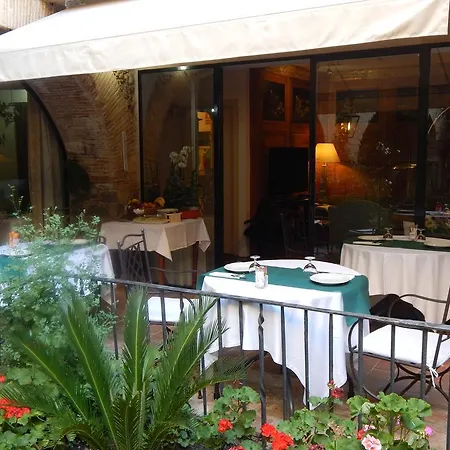 De La Font Szálloda Peralada